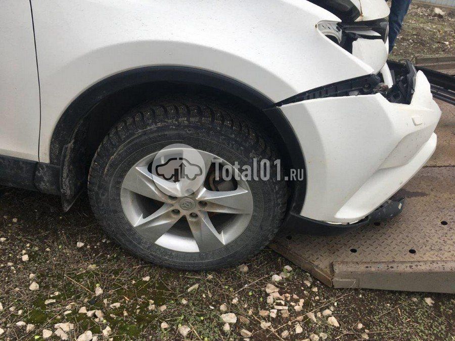Фото Toyota RAV4 16