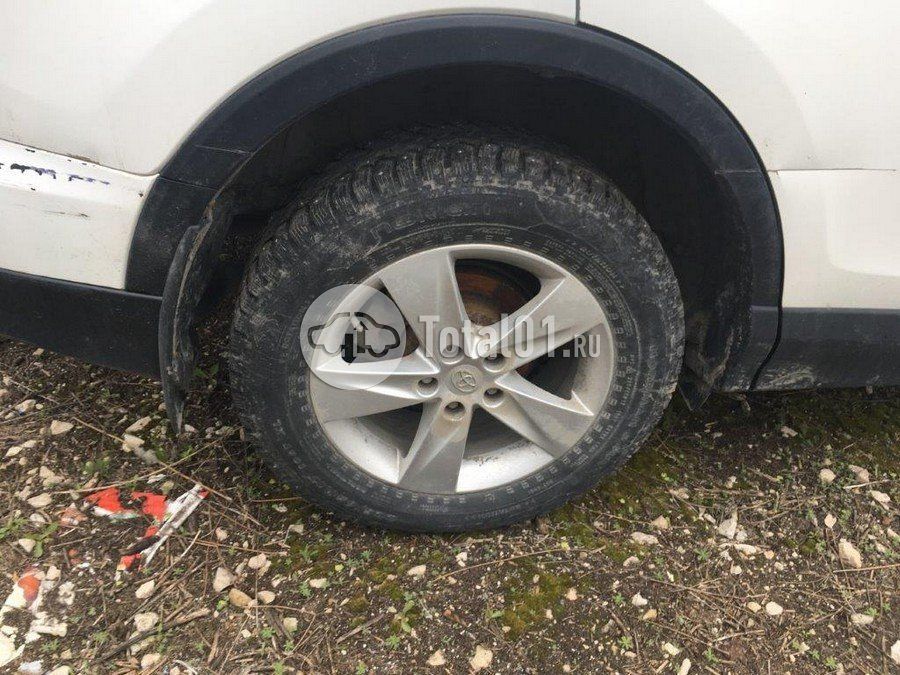 Фото Toyota RAV4 44