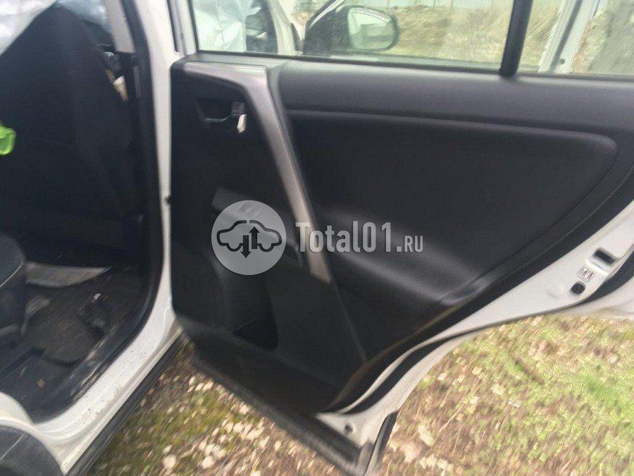 Фото Toyota RAV4 120