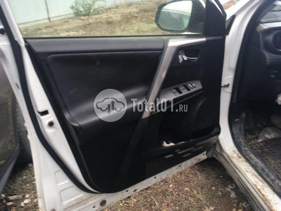 Фото Toyota RAV4 146