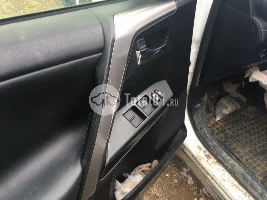 Фото Toyota RAV4 150