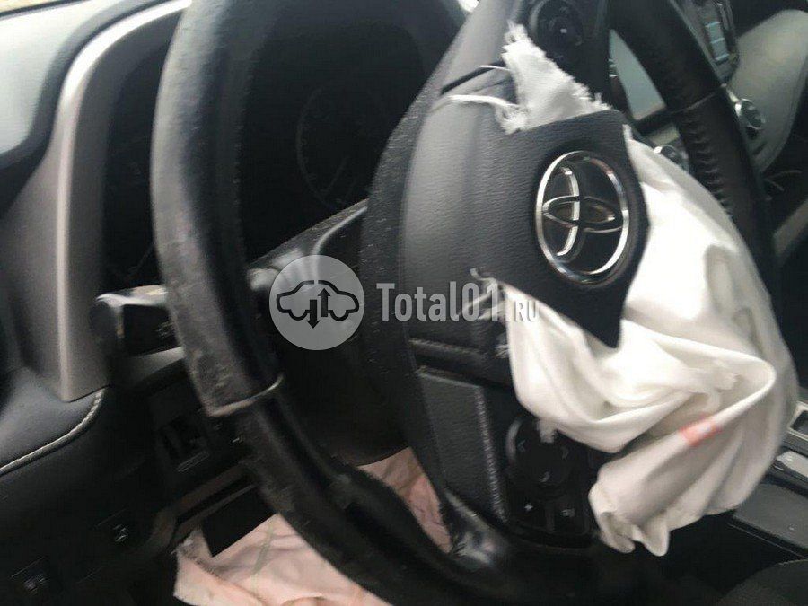Фото Toyota RAV4 158