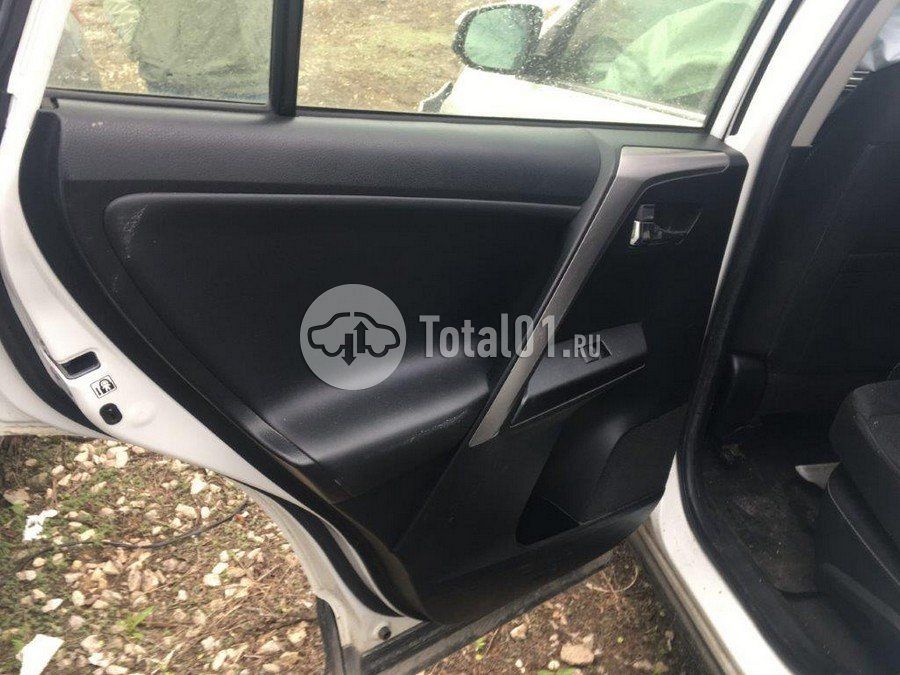 Фото Toyota RAV4 160