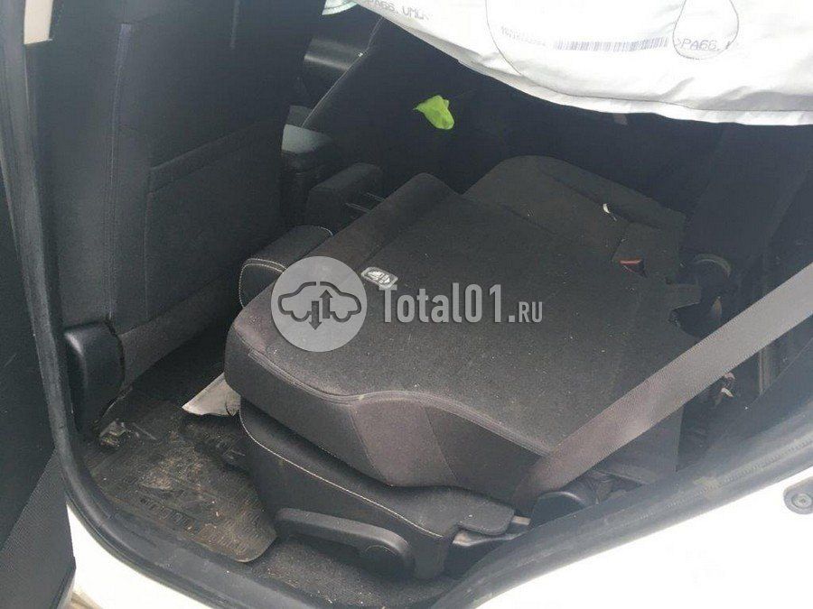 Фото Toyota RAV4 162