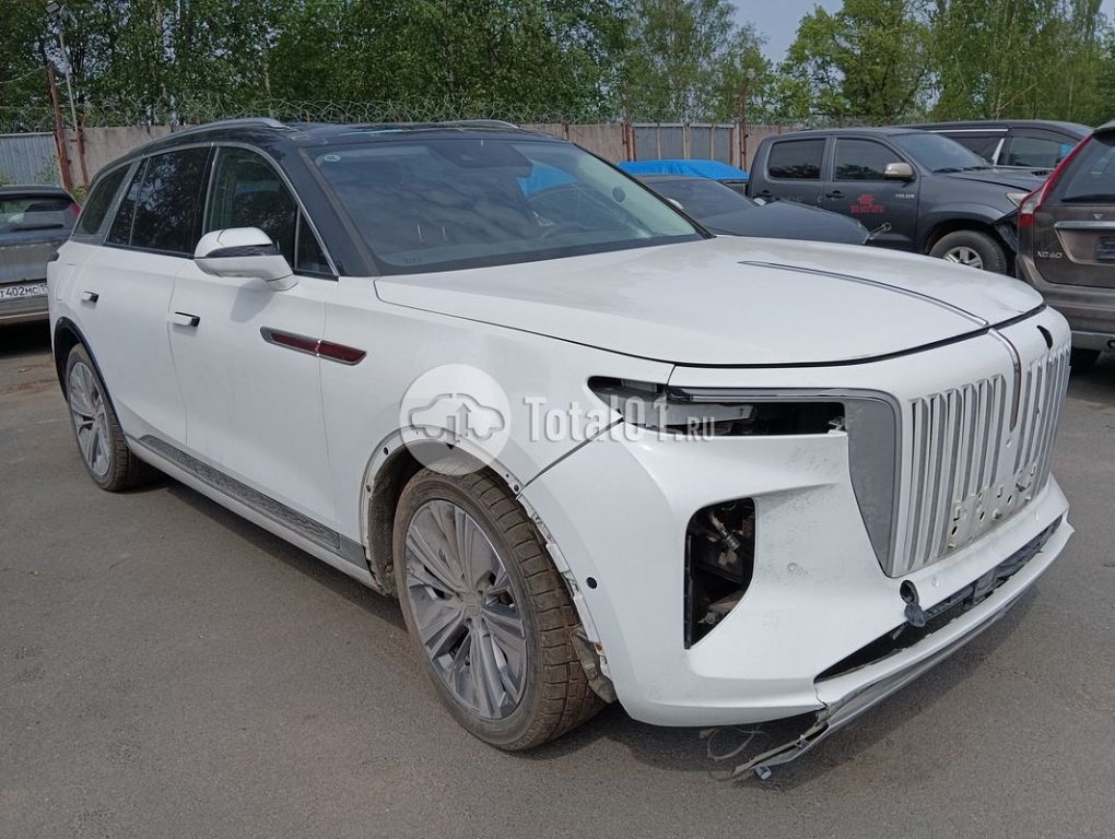 Фото Hongqi E-HS9 2