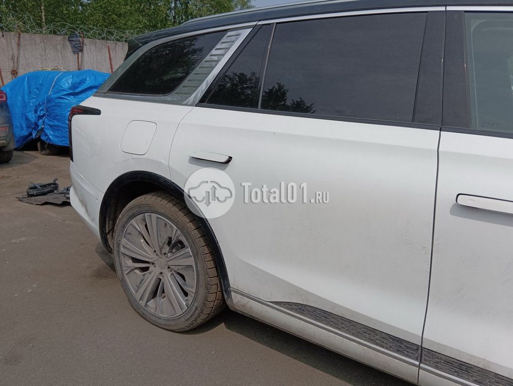 Фото Hongqi E-HS9 92
