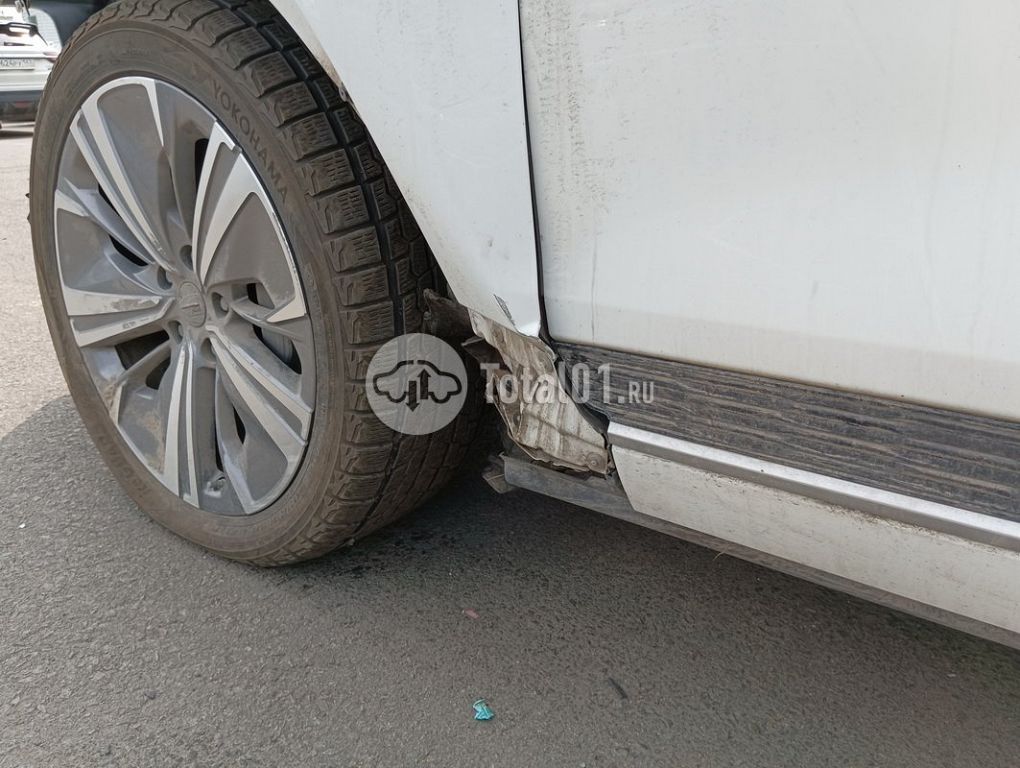Фото Hongqi E-HS9 122
