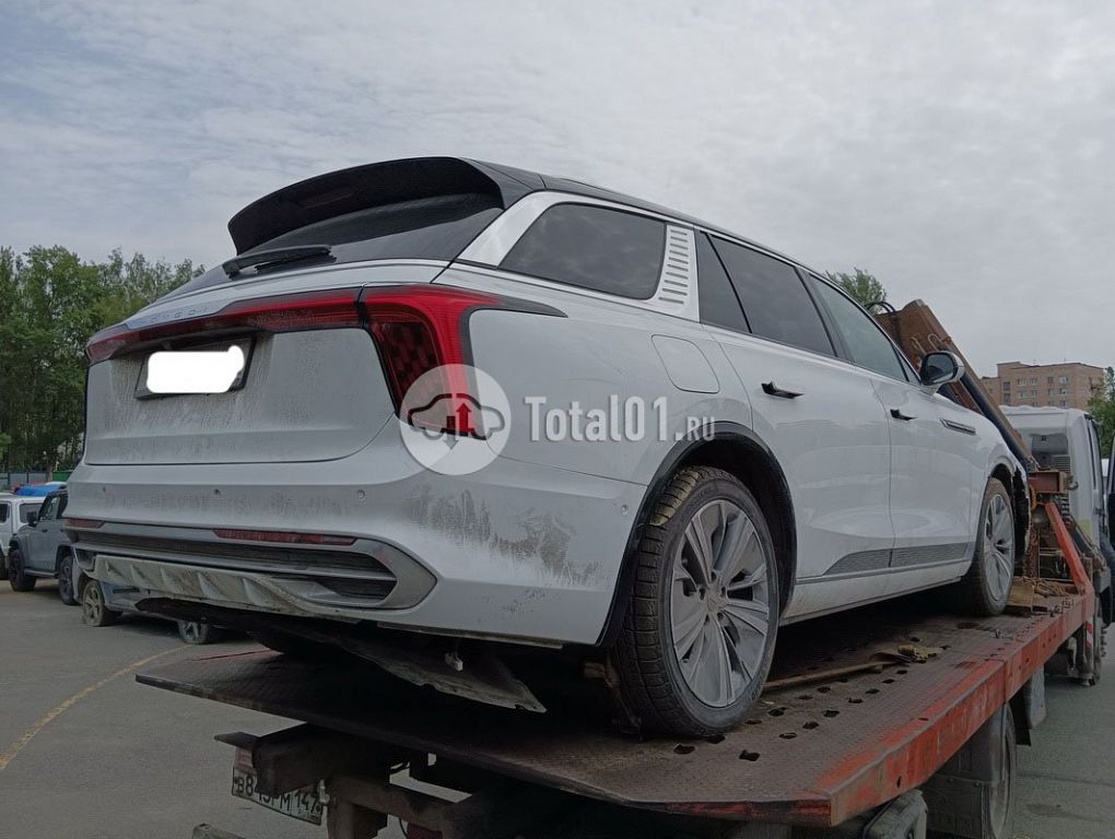 Фото Hongqi E-HS9 128