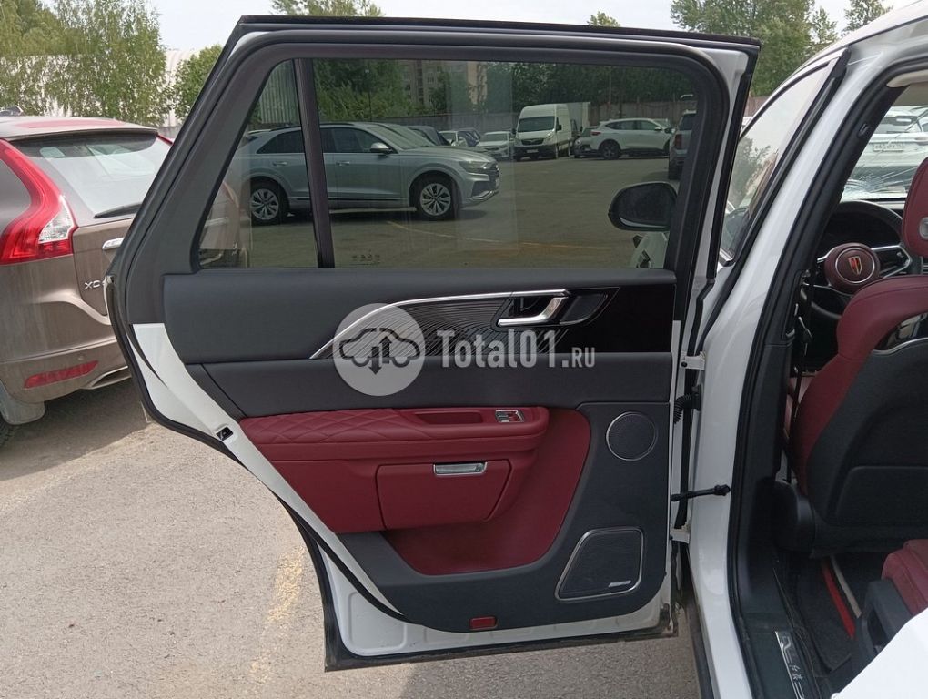 Фото Hongqi E-HS9 160
