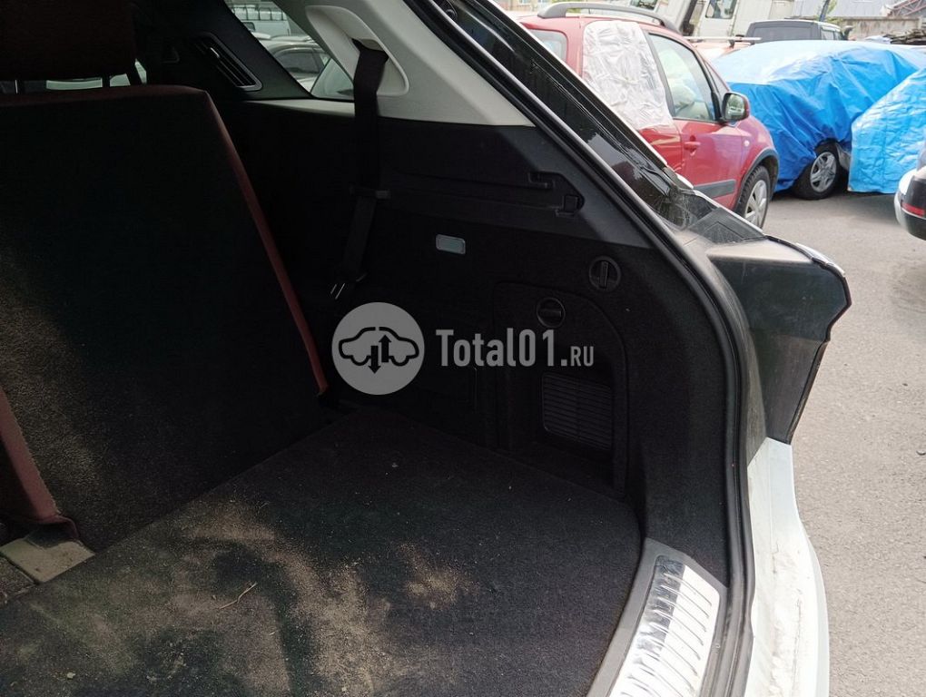 Фото Hongqi E-HS9 182