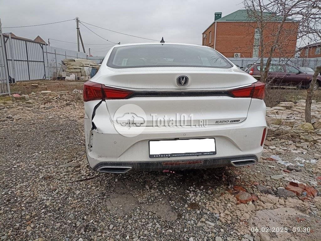 Фото Changan Eado 6