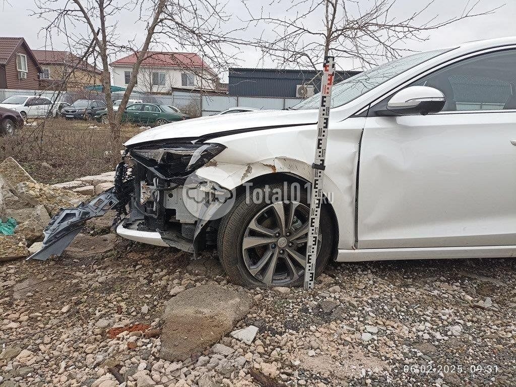 Фото Changan Eado 18