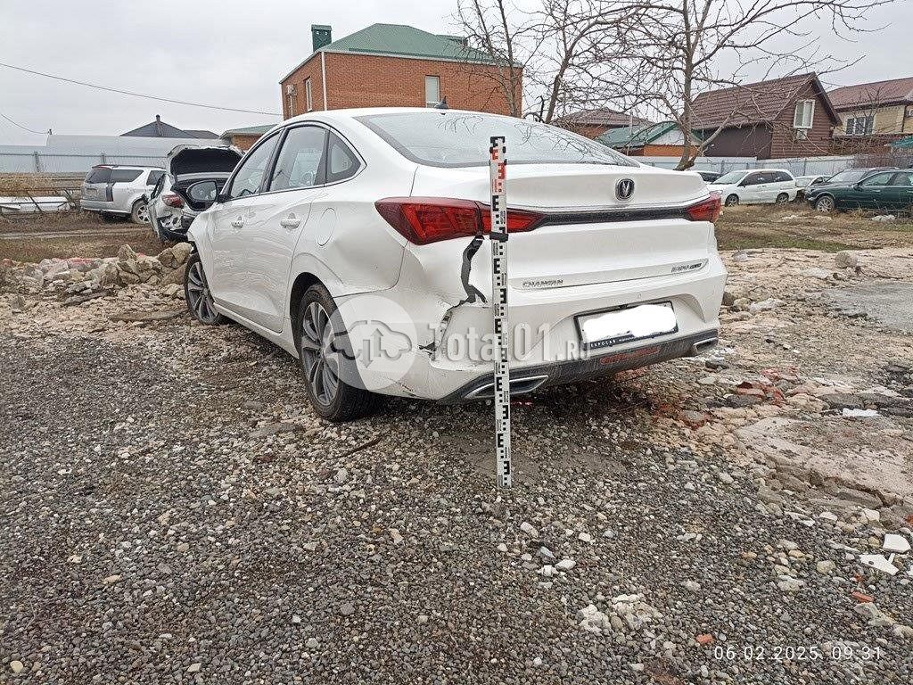 Фото Changan Eado 24