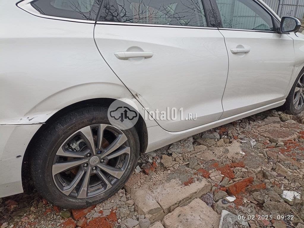 Фото Changan Eado 26