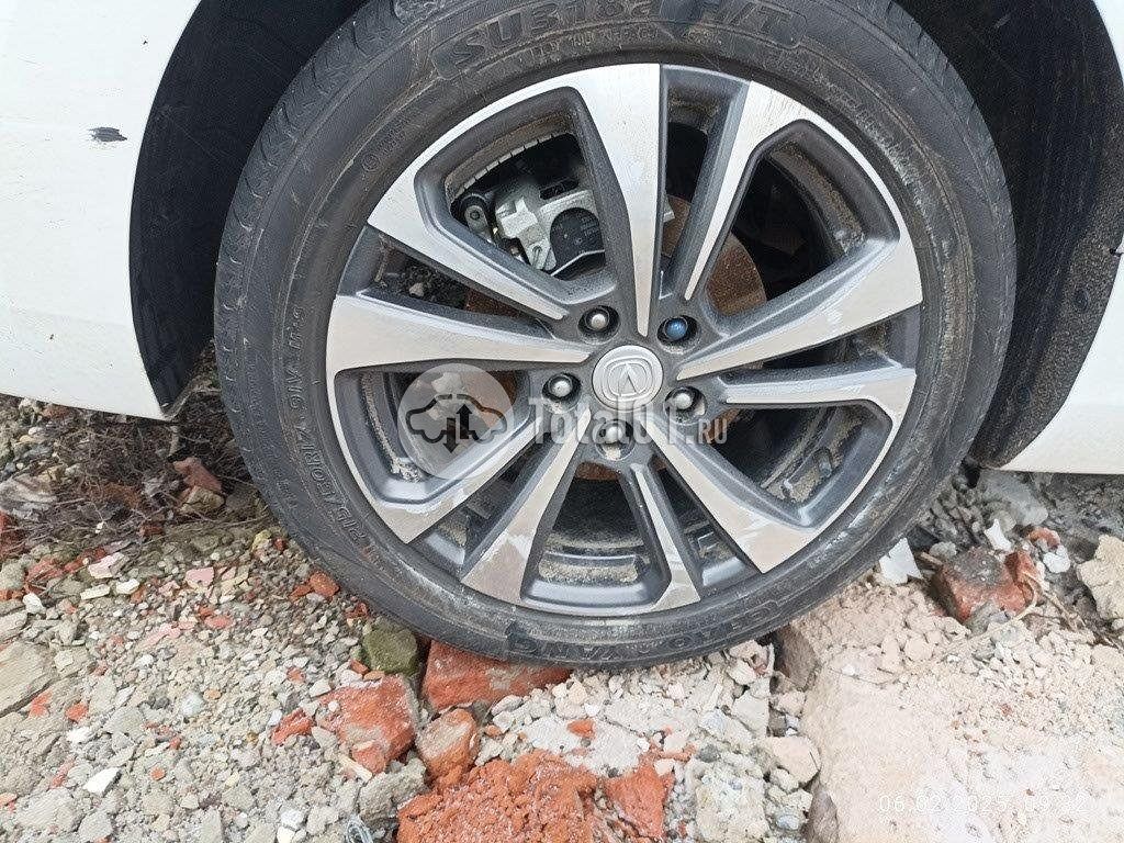 Фото Changan Eado 52