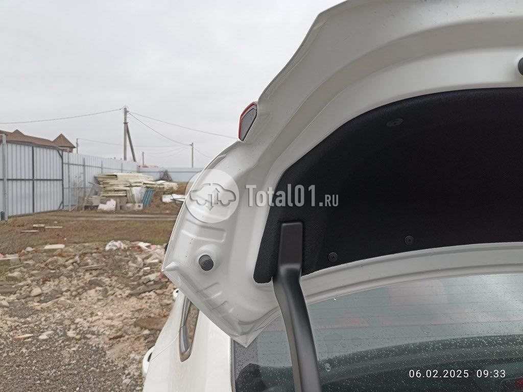 Фото Changan Eado 76