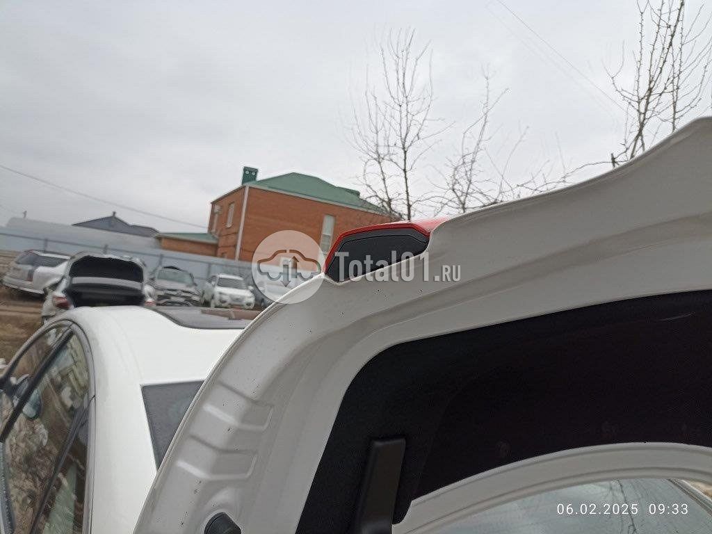Фото Changan Eado 82