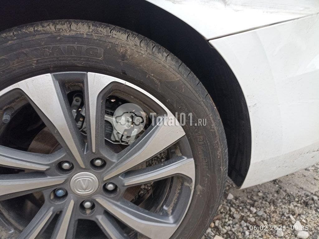 Фото Changan Eado 122