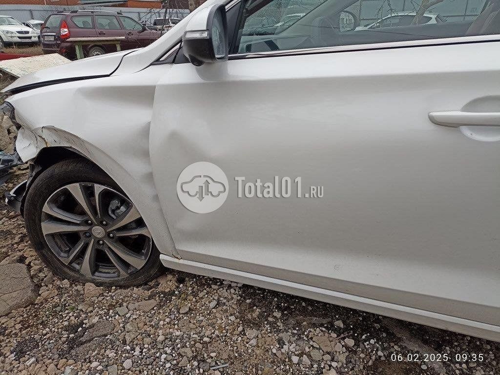 Фото Changan Eado 130