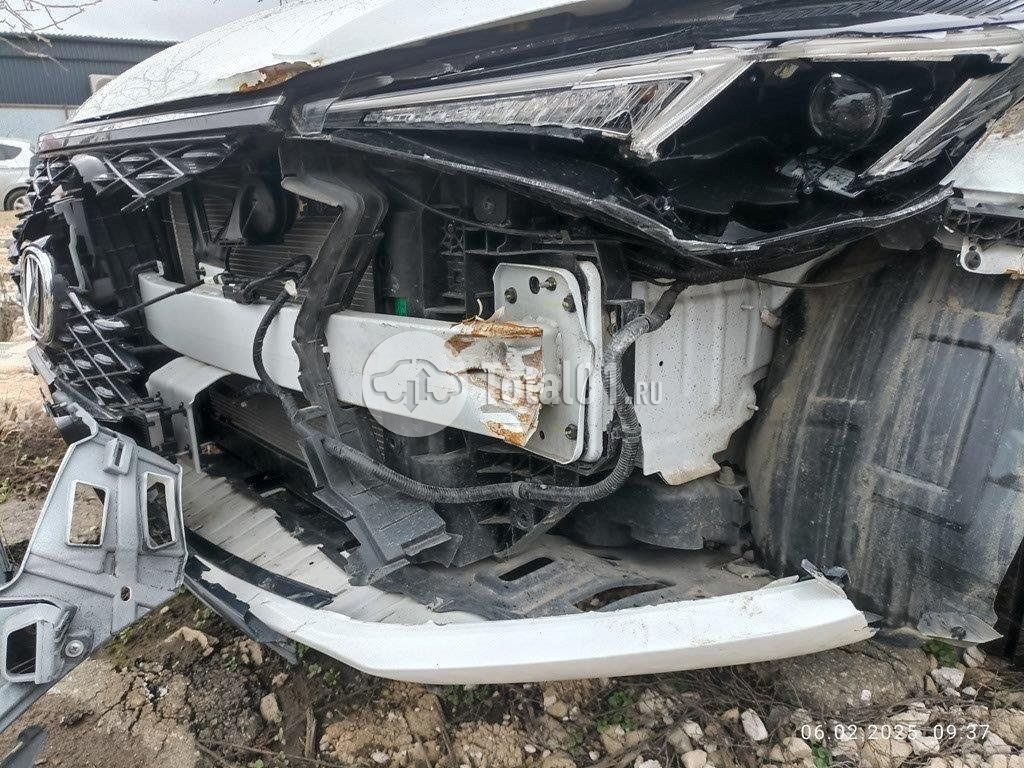 Фото Changan Eado 200
