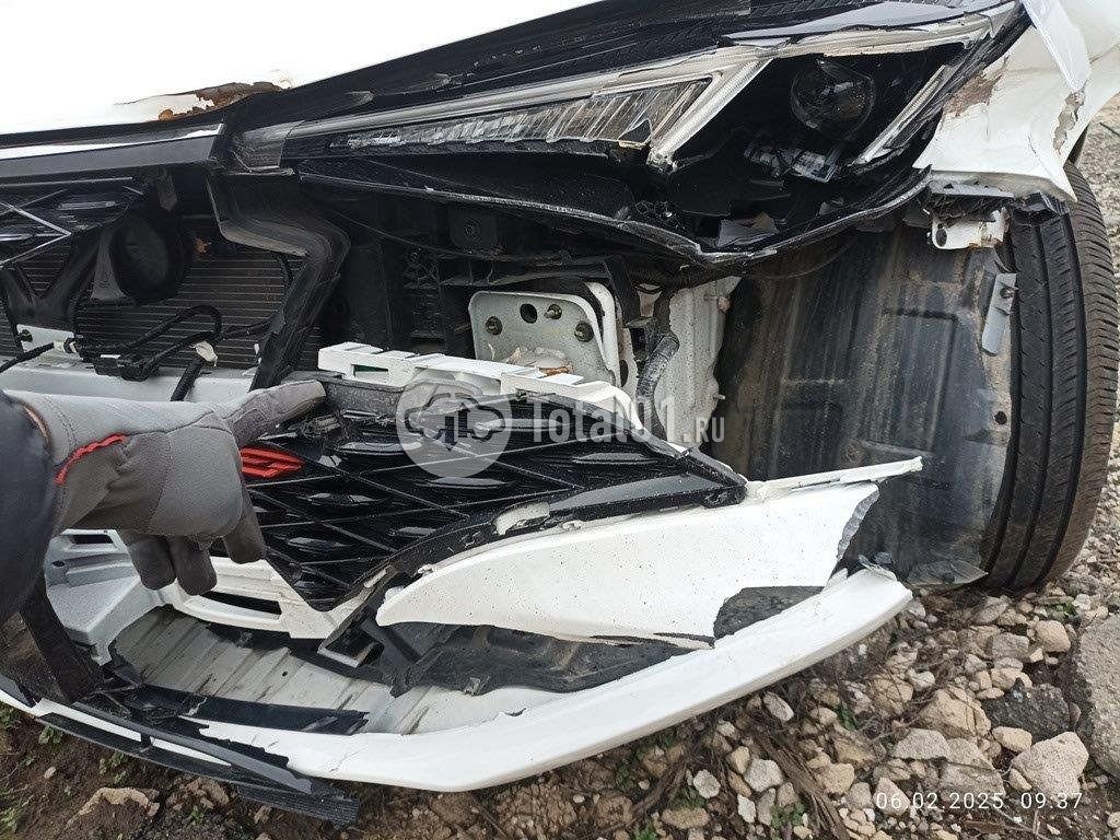 Фото Changan Eado 204