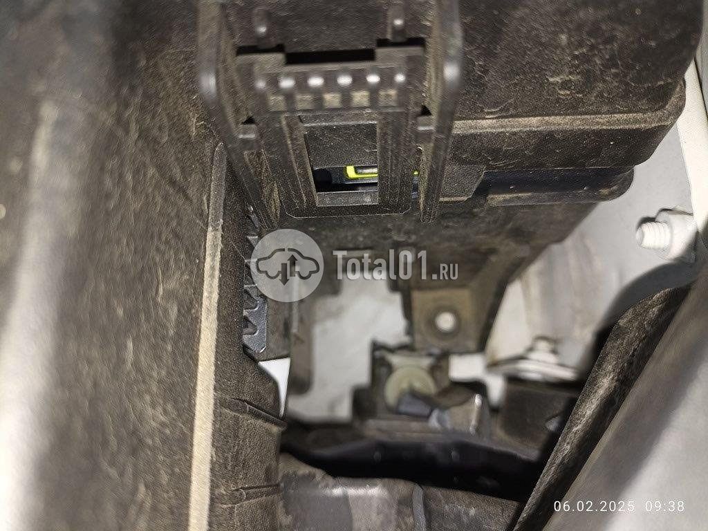 Фото Changan Eado 230