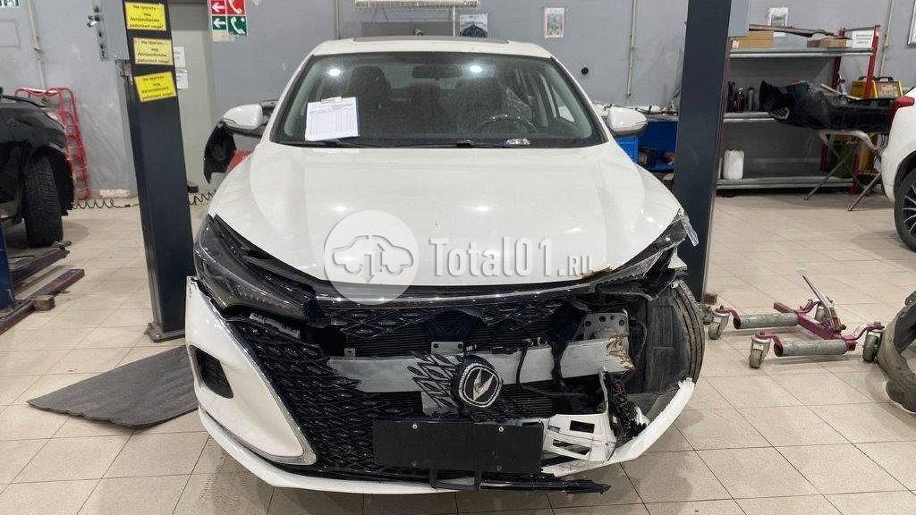 Фото Changan Eado 358