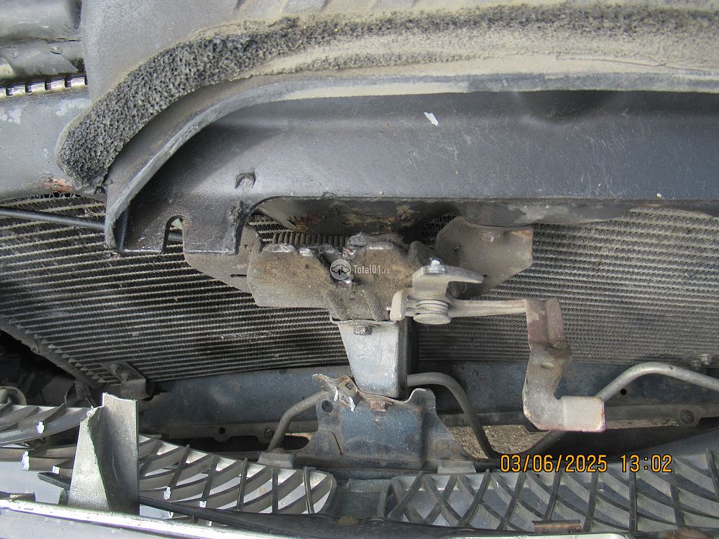 Фото Mitsubishi Diamante 68