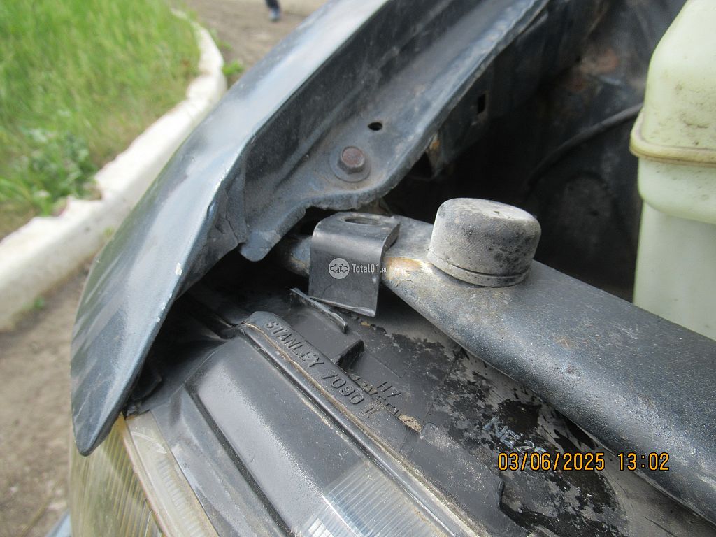 Фото Mitsubishi Diamante 74