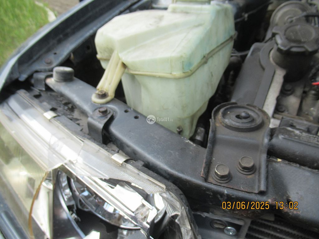 Фото Mitsubishi Diamante 76