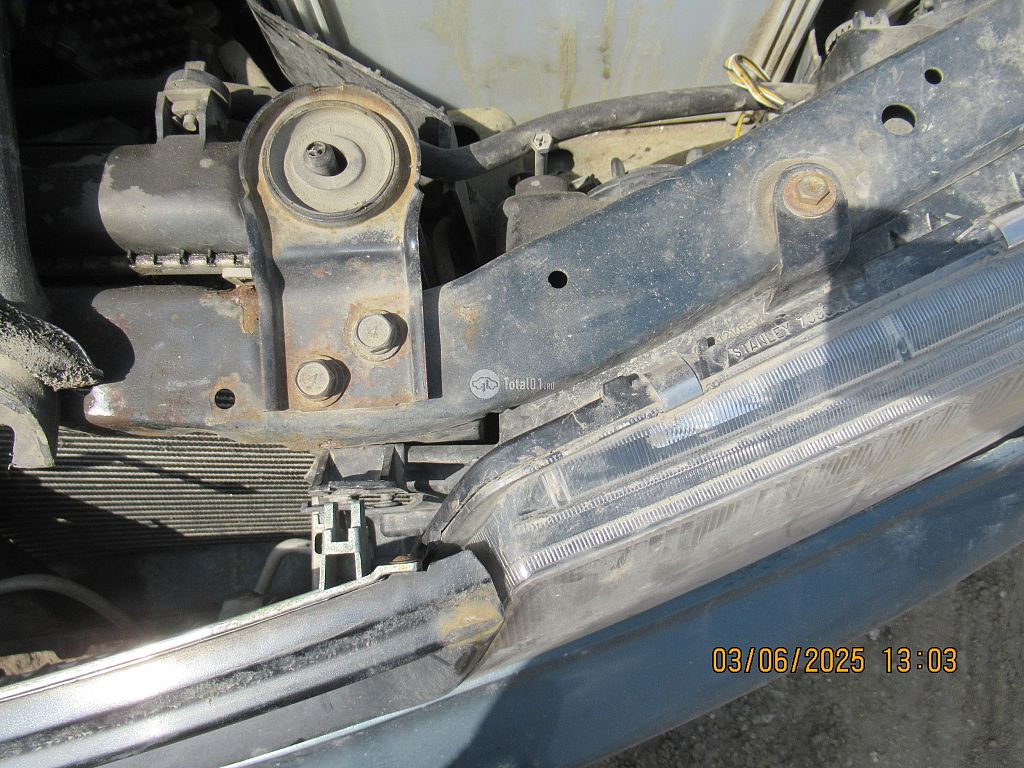 Фото Mitsubishi Diamante 104