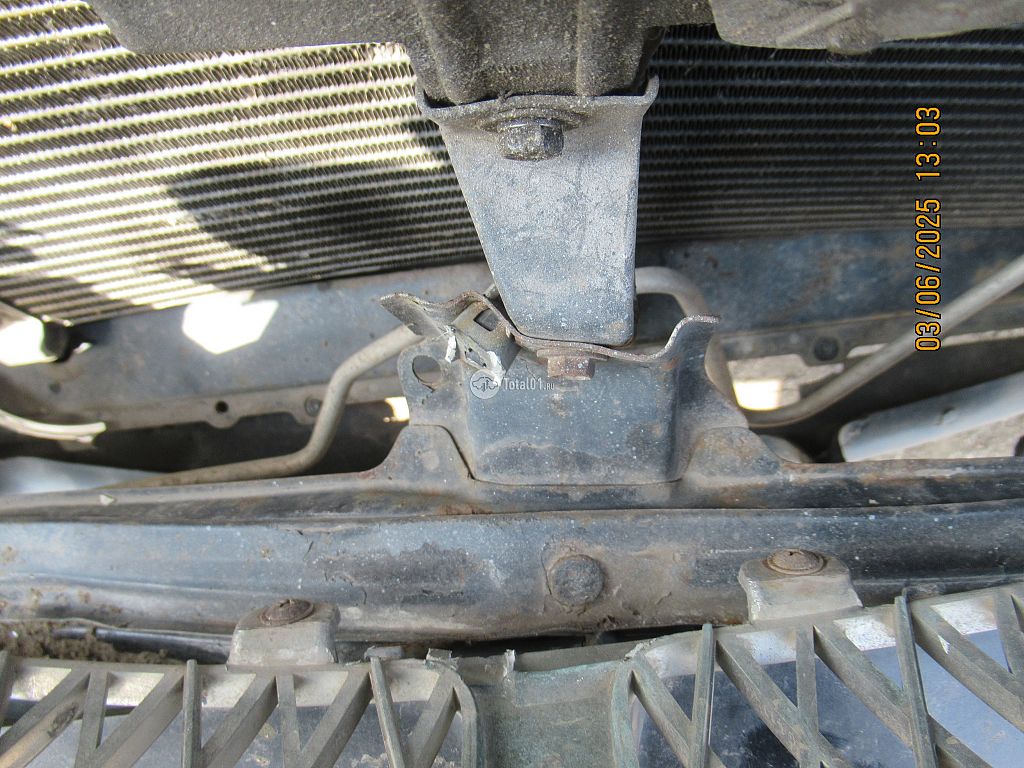 Фото Mitsubishi Diamante 114