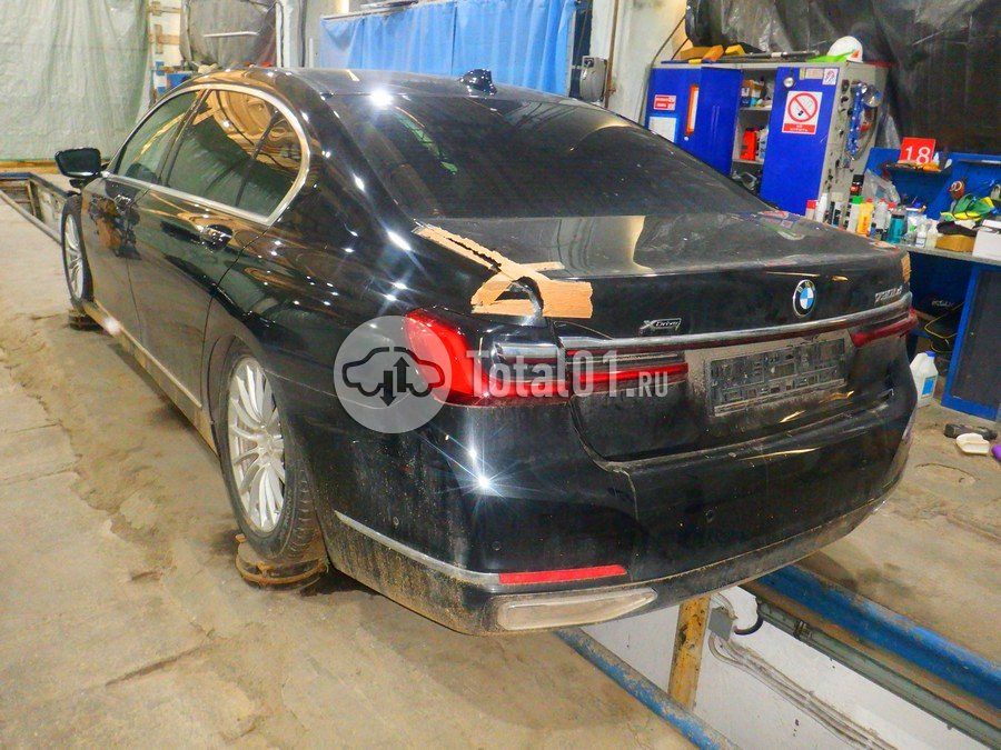Фото BMW 7 серия 18