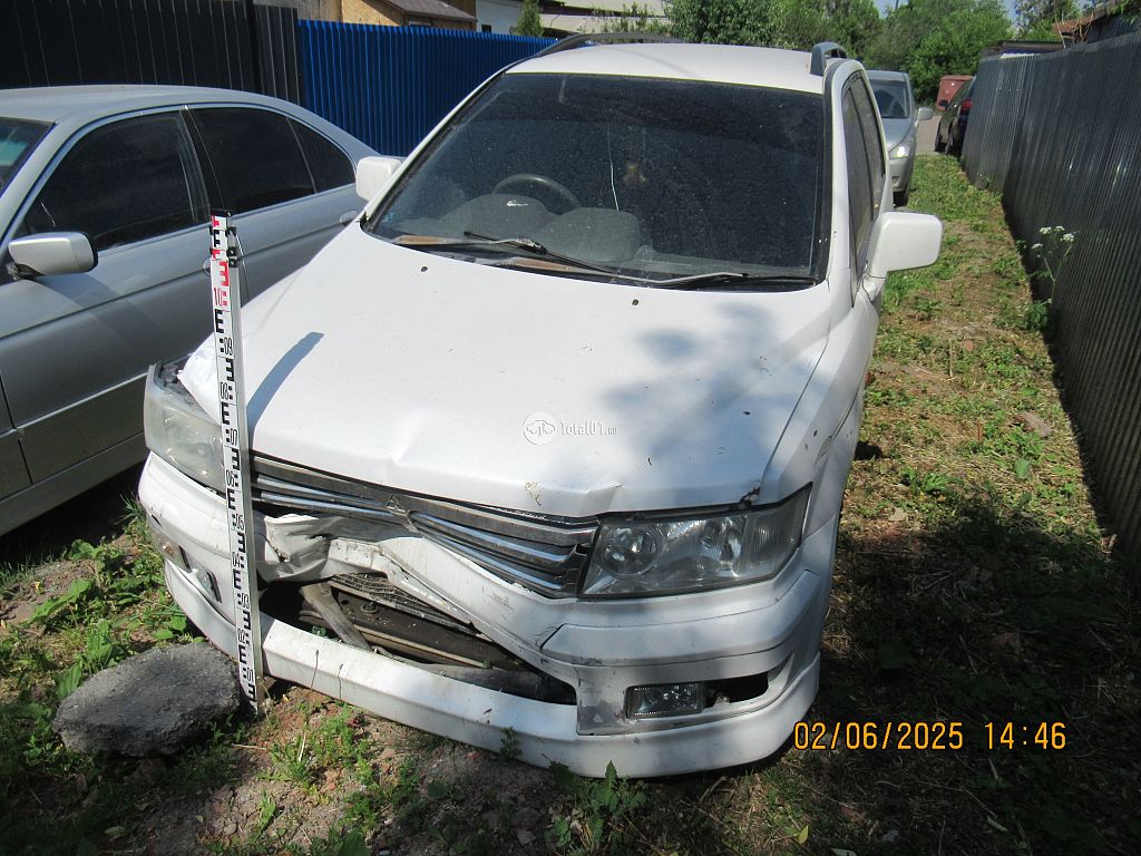 Фото Mitsubishi Chariot Grandis 4