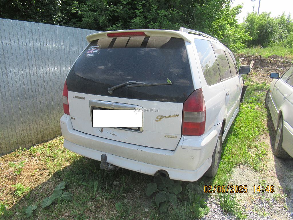 Фото Mitsubishi Chariot Grandis 10