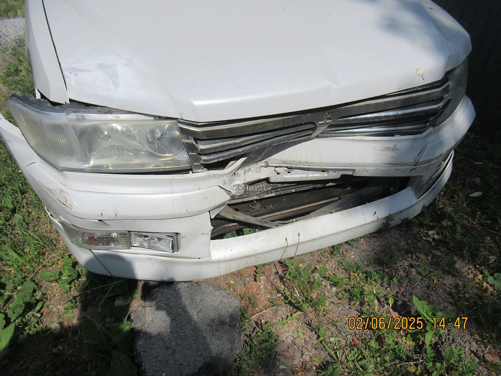 Фото Mitsubishi Chariot Grandis 14