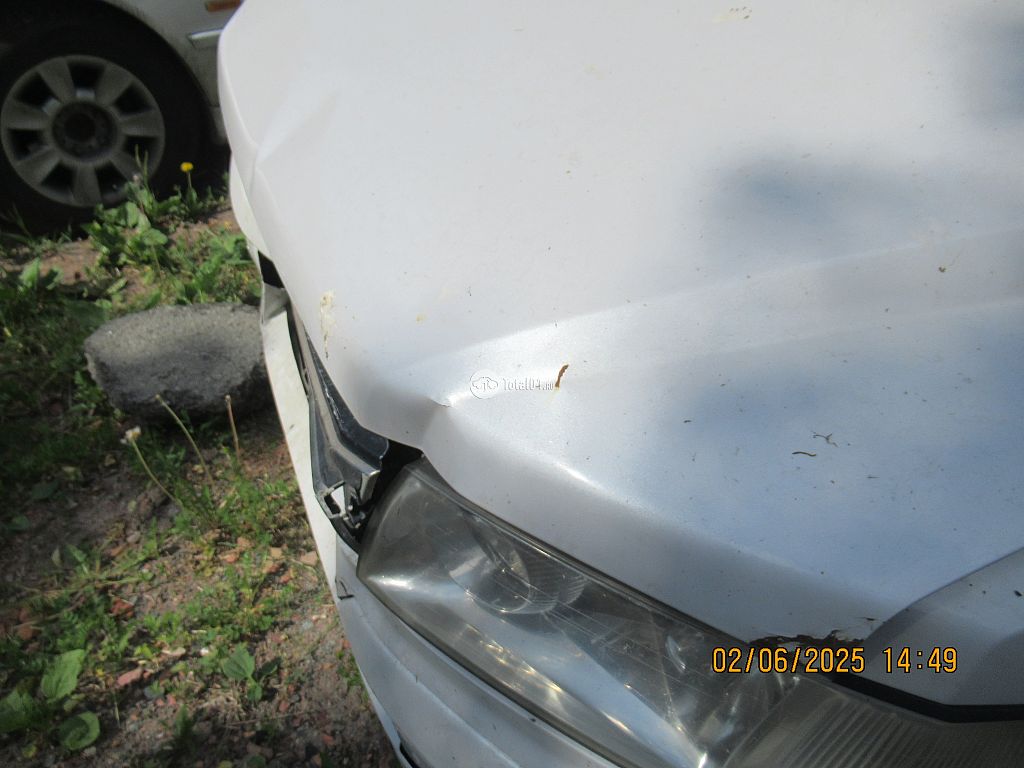 Фото Mitsubishi Chariot Grandis 100