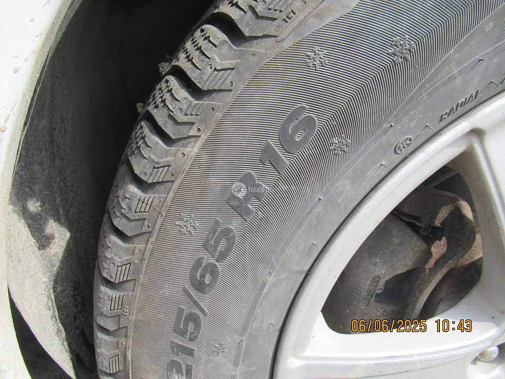 Фото Pontiac Vibe 44