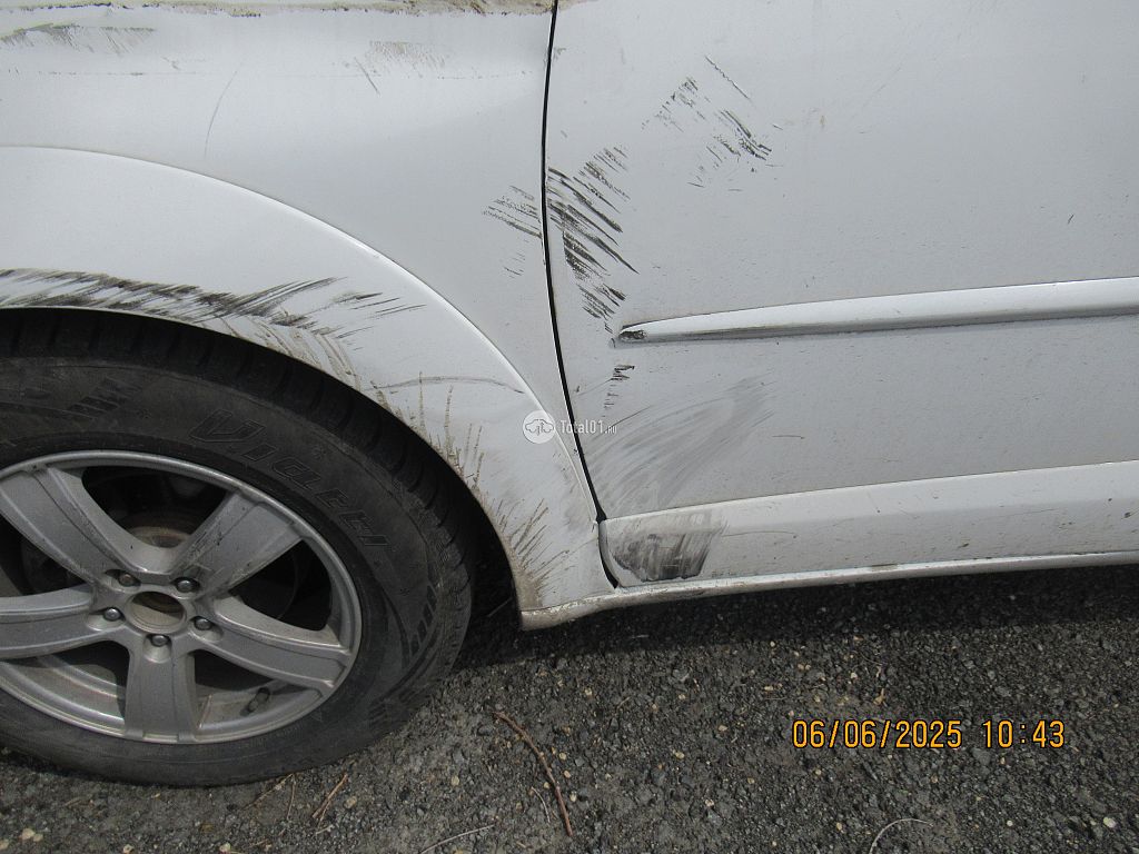 Фото Pontiac Vibe 50