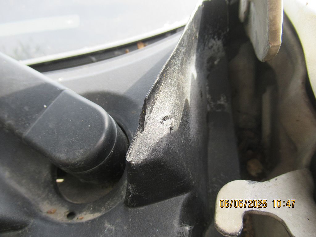 Фото Pontiac Vibe 132