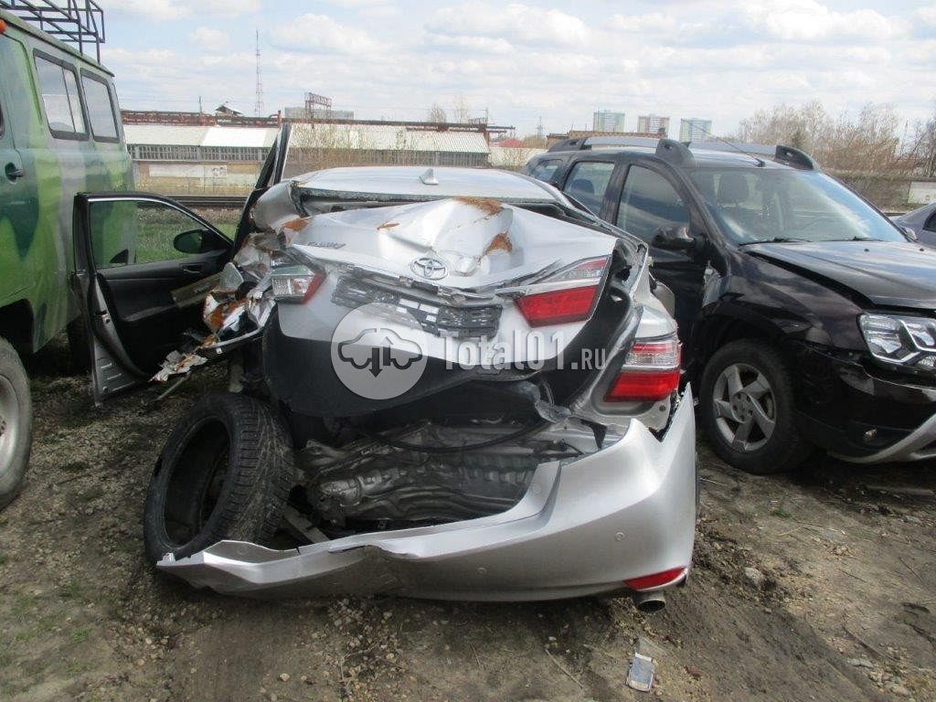 Фото Toyota Camry 8