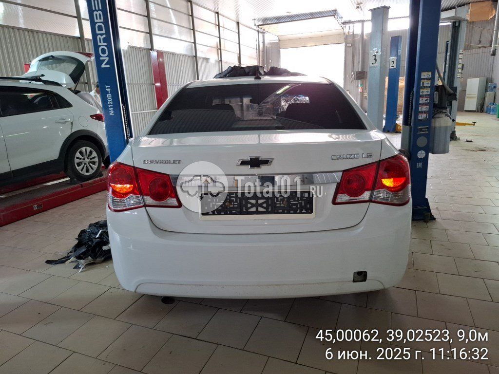 Фото Chevrolet Cruze 14