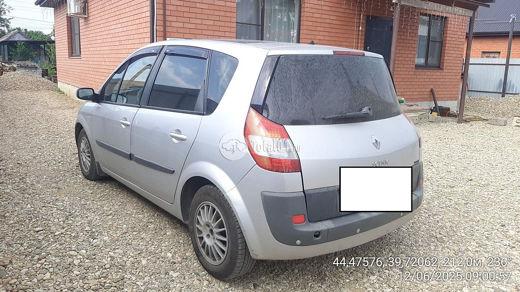 Фото Renault Scenic 8