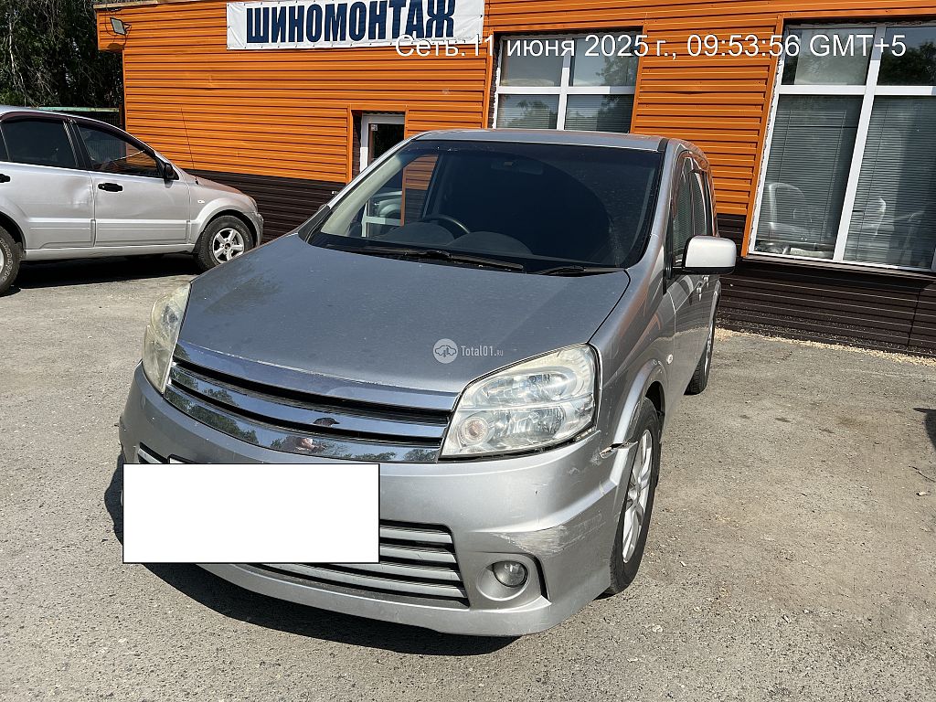 Фото Nissan Lafesta 4