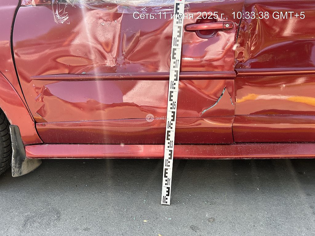 Фото Pontiac Vibe 12