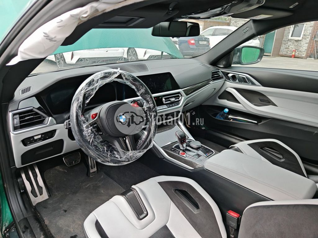 Фото BMW M4 108