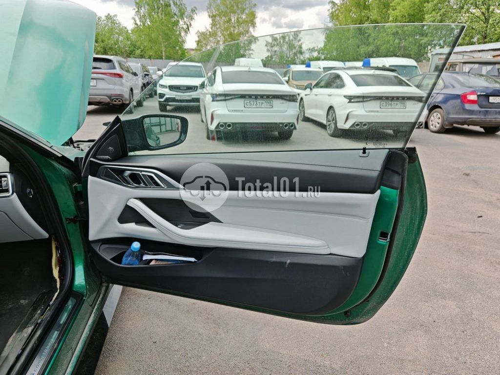 Фото BMW M4 128