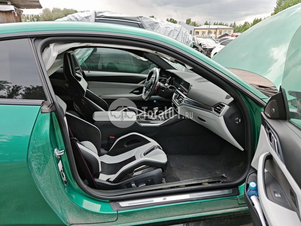 Фото BMW M4 130