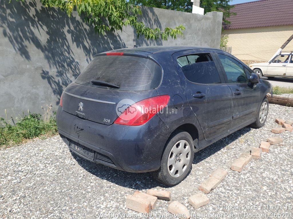 Фото Peugeot 308 32