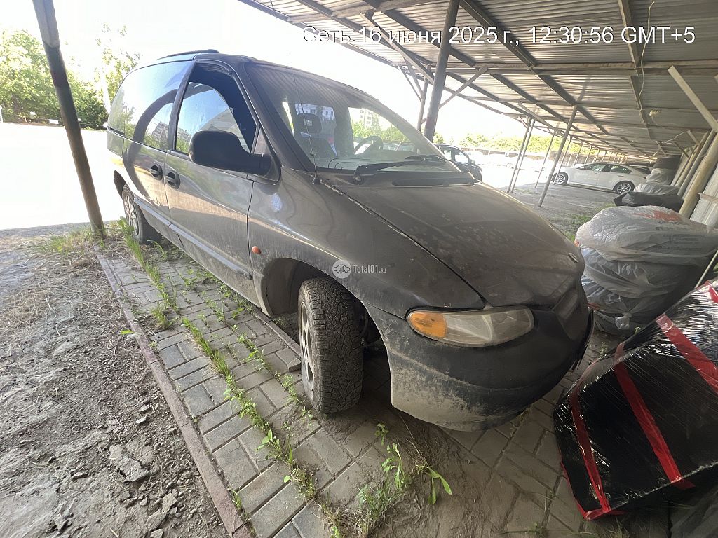 Фото Chrysler Voyager 8